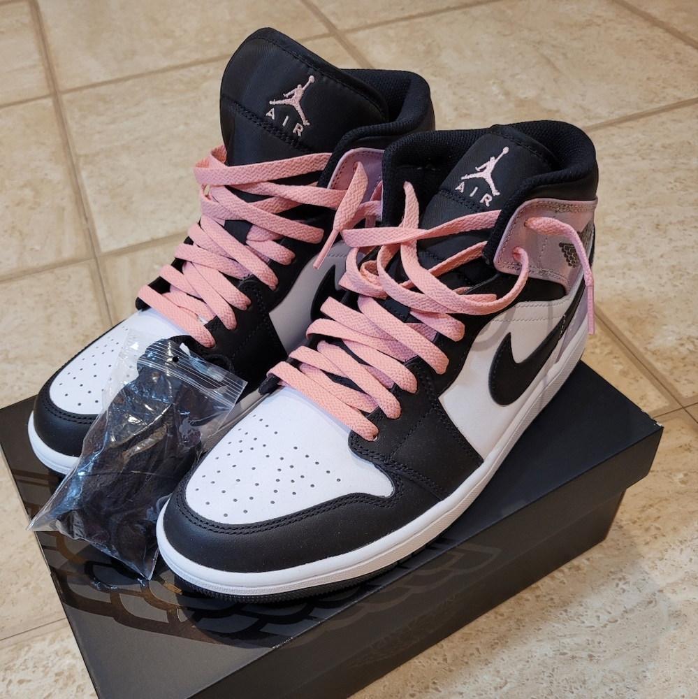 Nike Air Jordan 1 mid SE, Zen Master, Men's Size 9